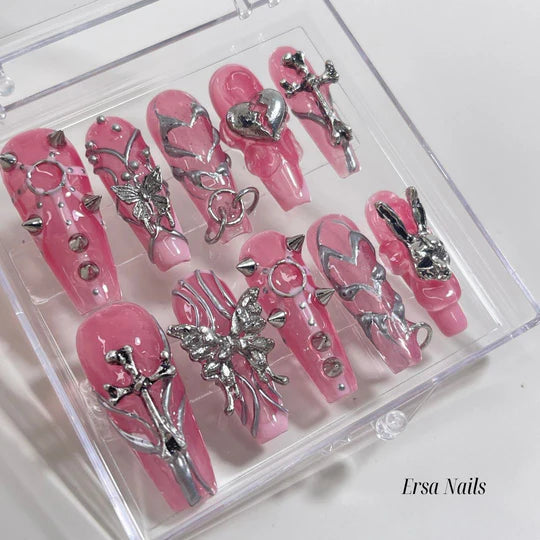 Custom_Nails_02.webp