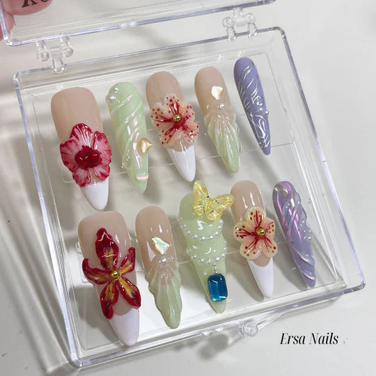 Custom_Nails_03.webp